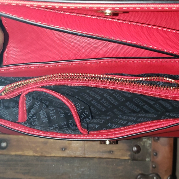 NWOT Steve Madden Red Shoulder Bag w. animal scarf (bin 5) 💥 - Picture 6 of 6
